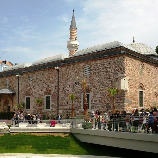 Пловдивчанин опита да запали Джумая джамия