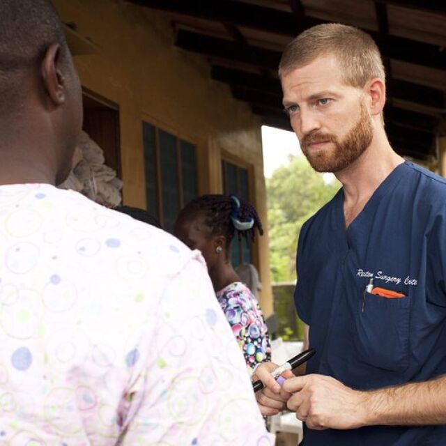 Американският лекар, заразен с ебола, оздравя и ще бъде изписан