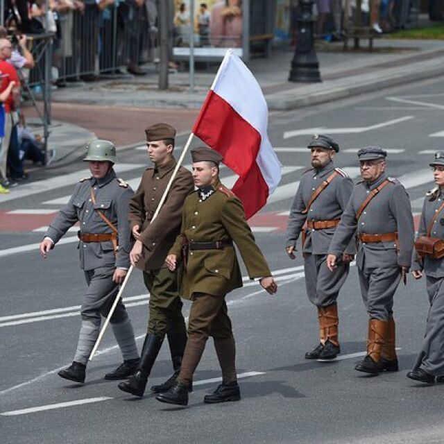 Полша насърчава гражданите си да преминат военна подготовка