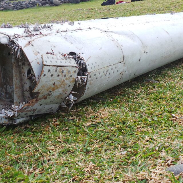 Намерената на Реюнион отломка е част от изчезналия малайзийски самолет