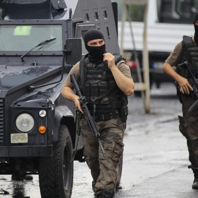 Двама турския войници загинаха при атентат на ПКК