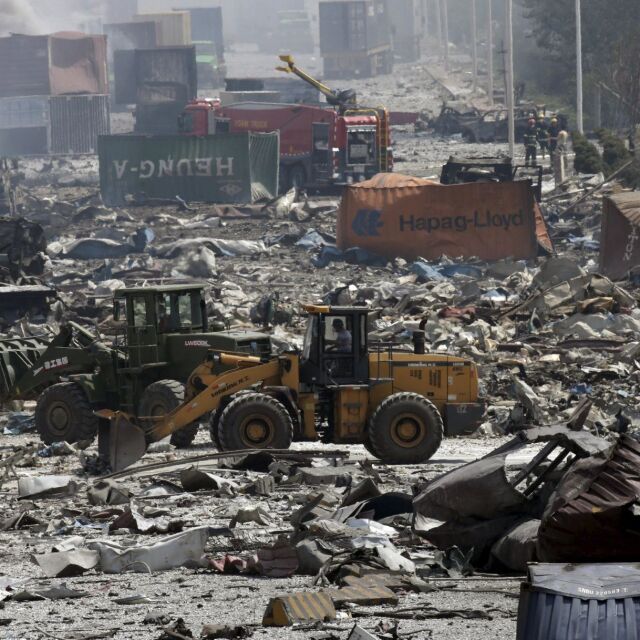 Експлозиите в Китай засегнаха важна индустриална и пристанищна зона