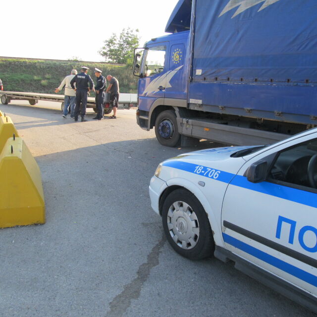 „Гранична полиция” съветва: Ползвайте всички пунктове на границата с Румъния