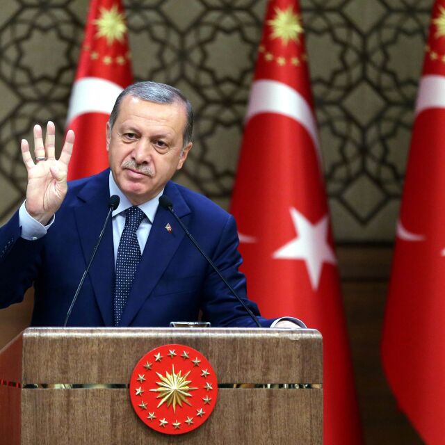 ЕК опроверга Реджеп Ердоган за помощта за бежанците