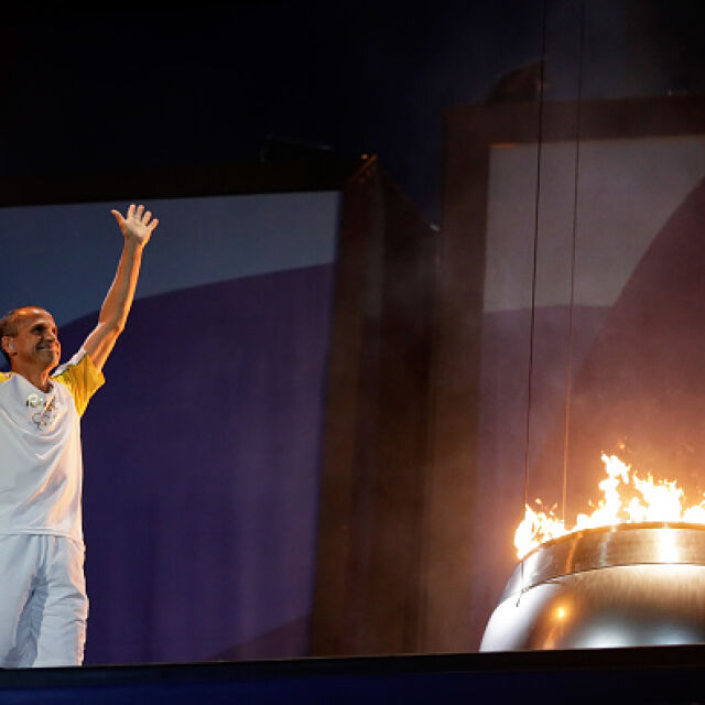 Вандерлей де Лима е бил привикан на пожар да запали олимпийския огън 