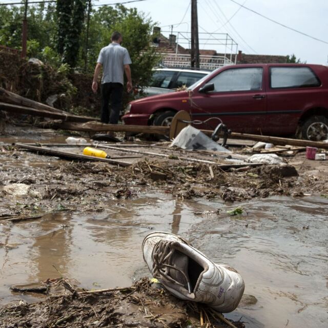 Македония: Единствената помощ за някои пострадали от наводненията е от... България