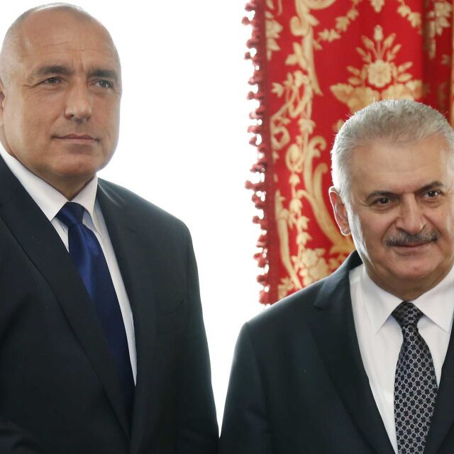 Турският премиер за мигрантите: Ще направим всичко, за да намалим товара на България (ОБНОВЕНА)