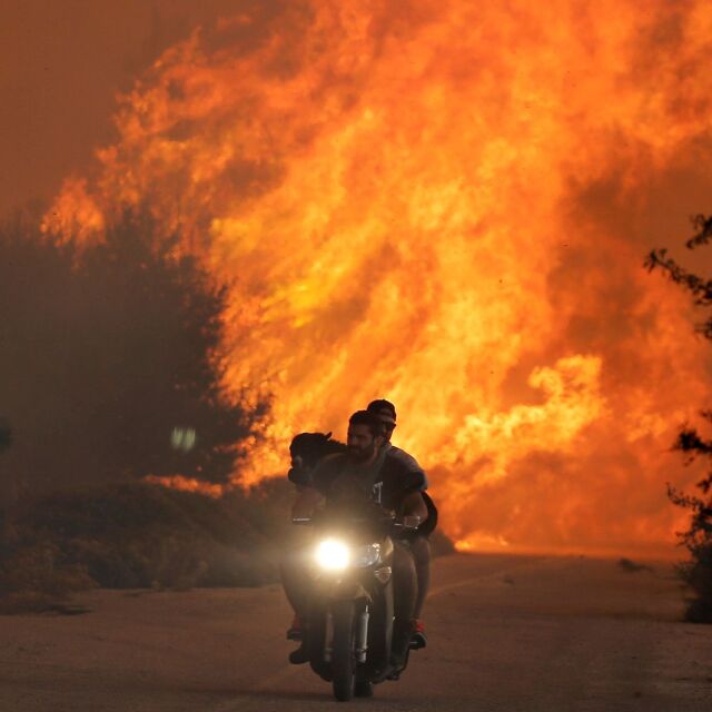Няма пострадали българи при пожарите в Гърция 
