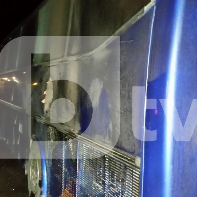 Автобус с пътници се запали във Враца