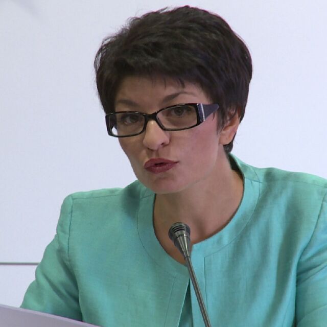 Десислава Атанасова: Корнелия Нинова лъже, че няма общо с корупционни схеми