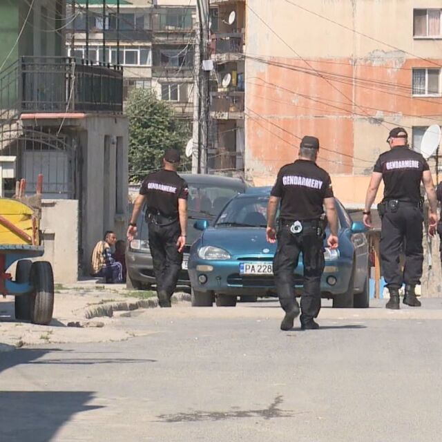Полицейска акция в ромския квартал на Хасково след сблъсъка