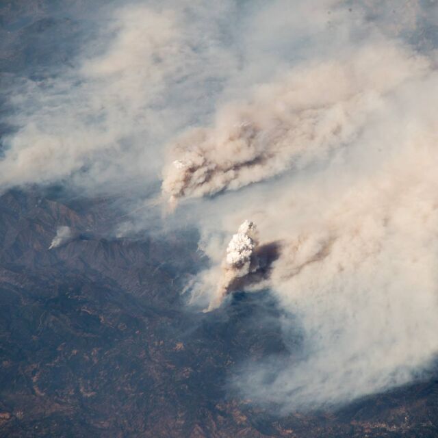 Пожарите в Калифорния се виждат и от Космоса (СНИМКИ)