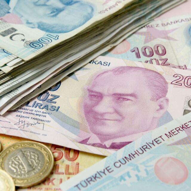 Нов рекорден спад на турската лира