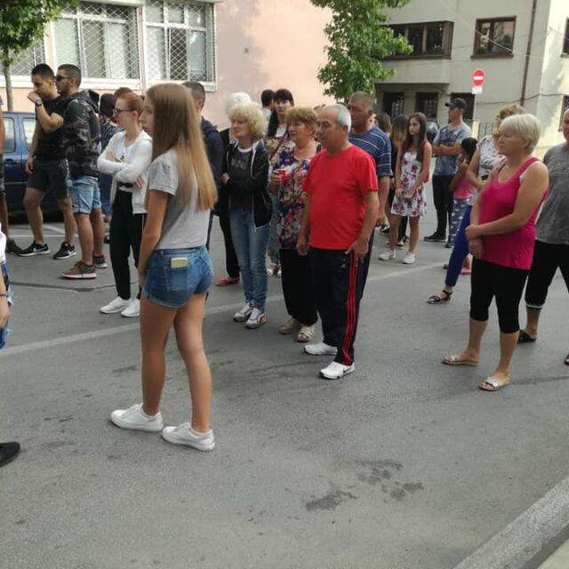 Близки на блъснатите от кола младежи  в Петрич блокираха улици в града 