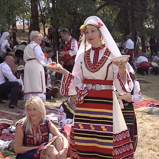 Фестивал на фолклорната носия: Очаква се до 35 хиляди да вземат участие