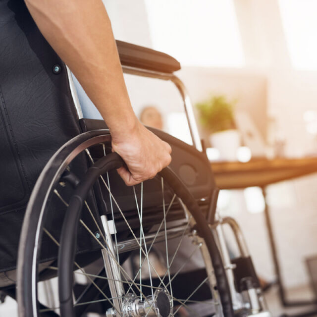 Финансовата подкрепа за хората с увреждания ще се отпуска без индивидуална оценка на потребностите