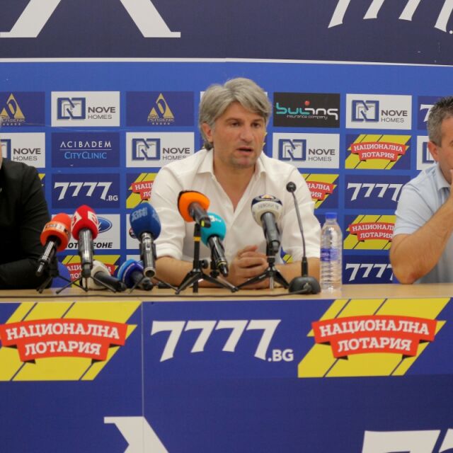Павел Колев остава в "Левски". Спортният директор - не (ВИДЕО)