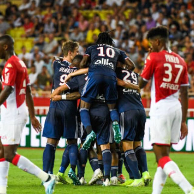 "Олимпик" Лион със зрелищен успех над "Монако" в откриващия мач от Лига 1 (ВИДЕО)