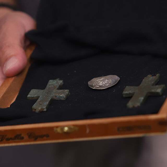 Нови находки на Перперикон: Открити са кръст-реликварий и древна монета