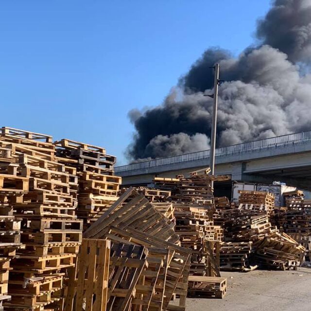 Пожар затвори магистрала „Струма” край Дупница