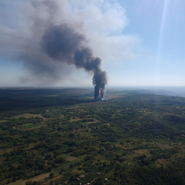 Нов пожар на сметище: Екипите работят огънят да не достигне близката гора