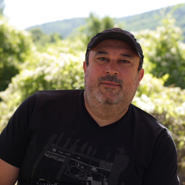 Росен Николаев, наставник във "Фермата": Спането и почивката са след всичко останало и ако остане време