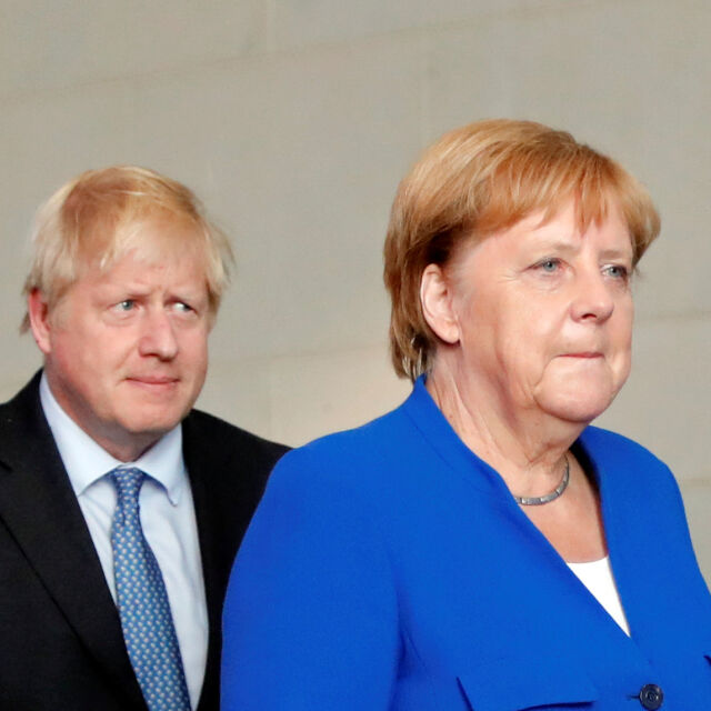  Дебатите продължават: Меркел и Джонсън обсъждат брекзит в Германия