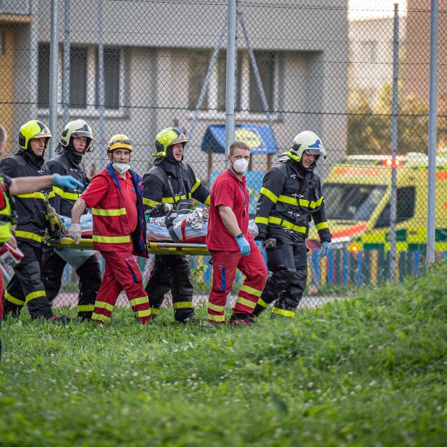 11 жертви на пожар в жилищен блок в Чехия