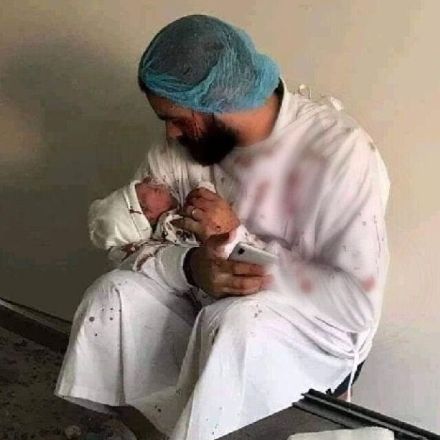 Бебе проплака 15 минути след експлозията в Бейрут