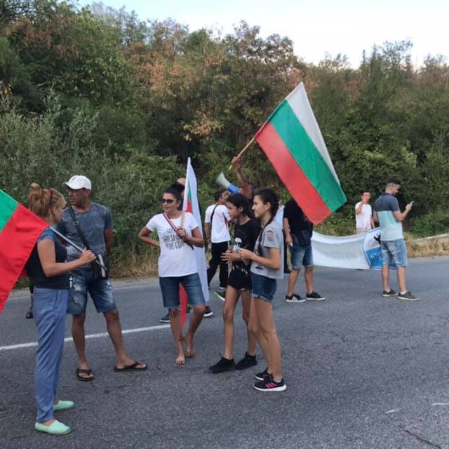 След блокадата: Освободиха движението на „Хаинбоаз“