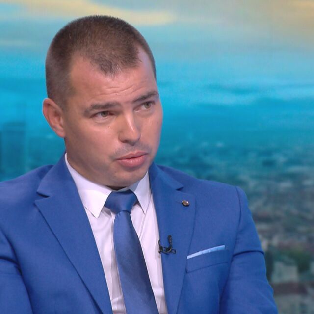 Антон Златанов за инцидента пред румънското посолство: Явно има провокация от двете страни