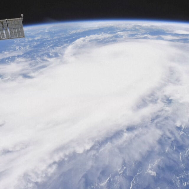 Ураганът „Лаура“ удари крайбрежието на Луизиана