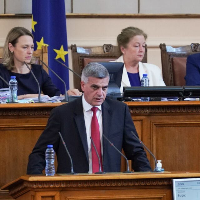 Янев на извънредното заседание: България не е на прага на драматичен конфликт