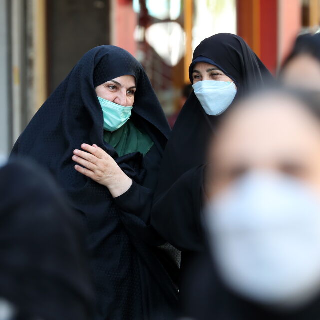 Антирекорд: Близо 40 000 нови случая на COVID-19 в Иран