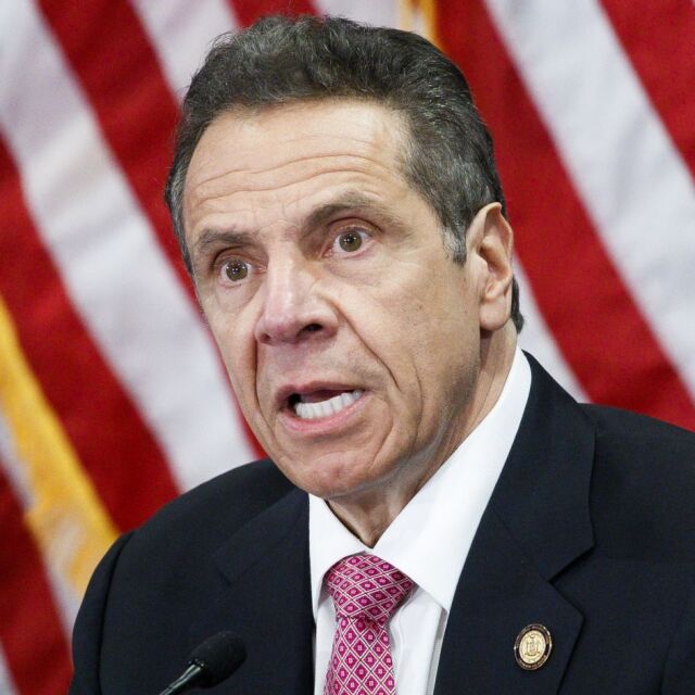 Губернаторът на Ню Йорк подаде оставка след обвинения в сексуален тормоз