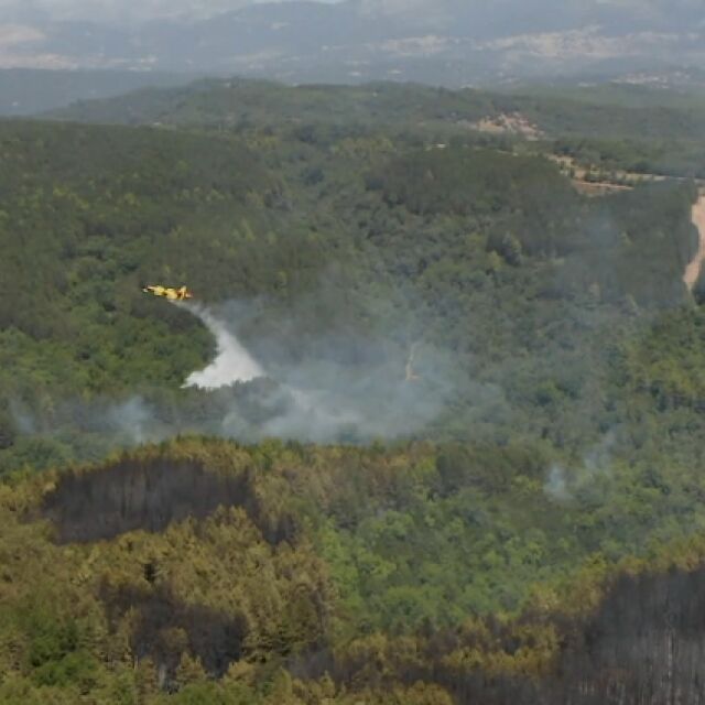 Продължава битката с пожарите на Балканите