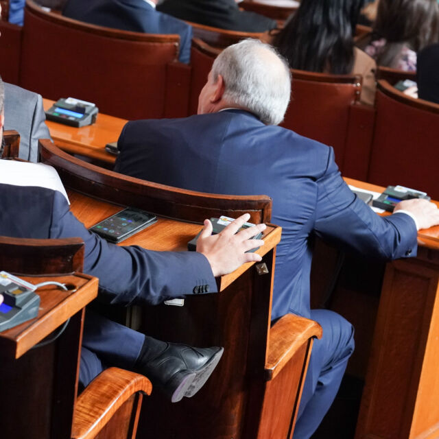 Фалстарт на гласуването за кабинета "Николов"