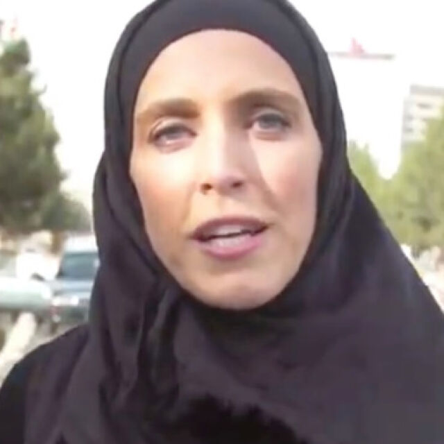 Клариса Уорд - журналистката, която напусна Афганистан навреме и стана герой на меме