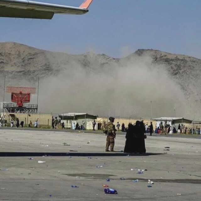 Най-малко 60 жертви и над 140 ранени след атентатите в Кабул