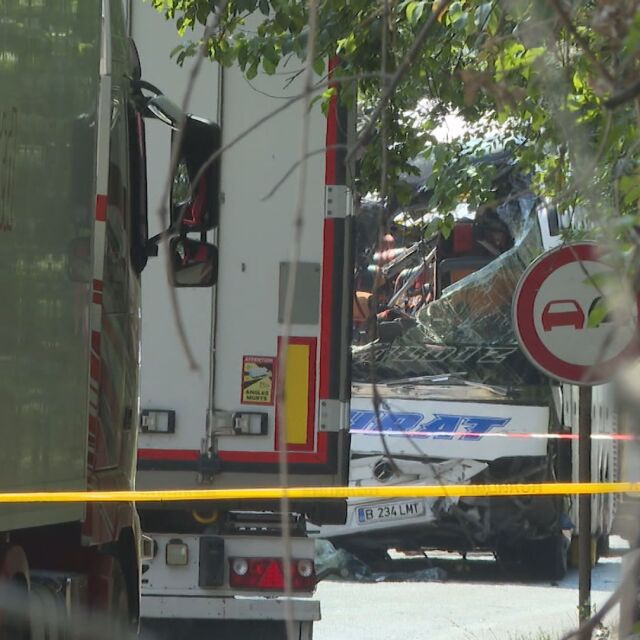 Обвиниха шофьора на автобуса за катастрофата в Търновско