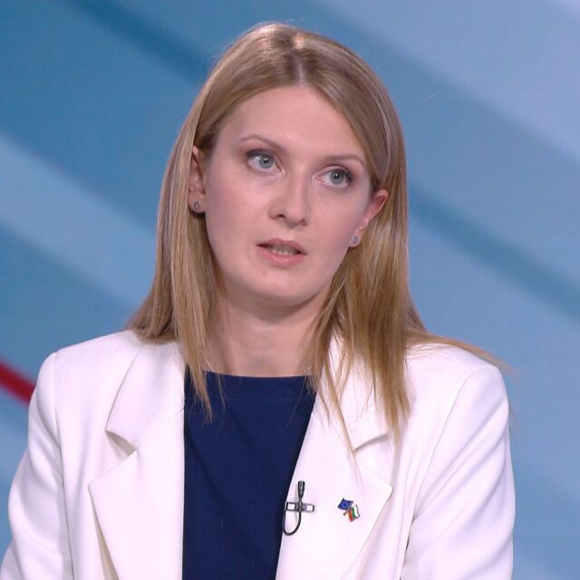 Цветелина Пенкова: Не изключвам преговори с „Газпром“, но в рамките на настоящия договор