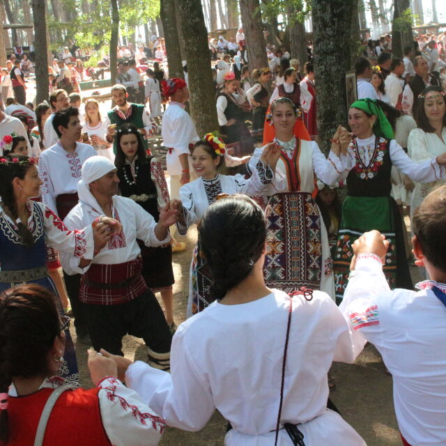В Жеравна започва фестивалът на фолклорната носия