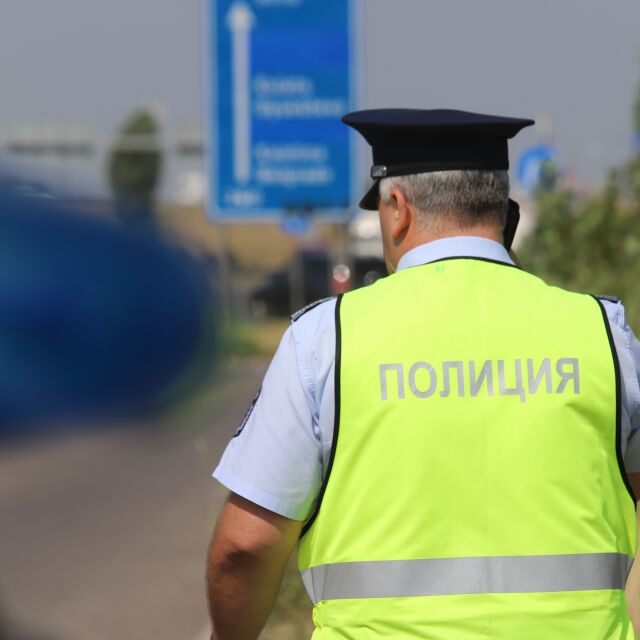 Шофьор опита да подкупи с 50 лева полицаи от Стара Загора