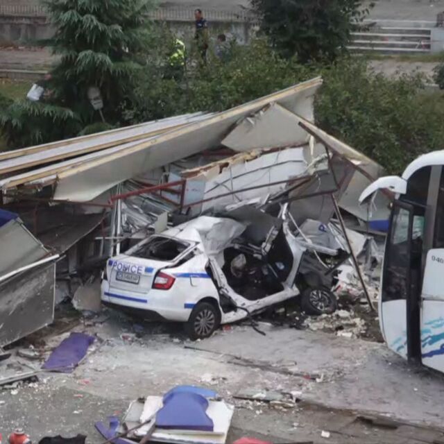 Двама полицаи са загинали в Бургас след преследване на мигранти (СНИМКИ)