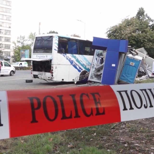 От 3 до 10 г. затвор грозят непълнолетния шофьор на автобуса, убил двама полицаи в Бургас