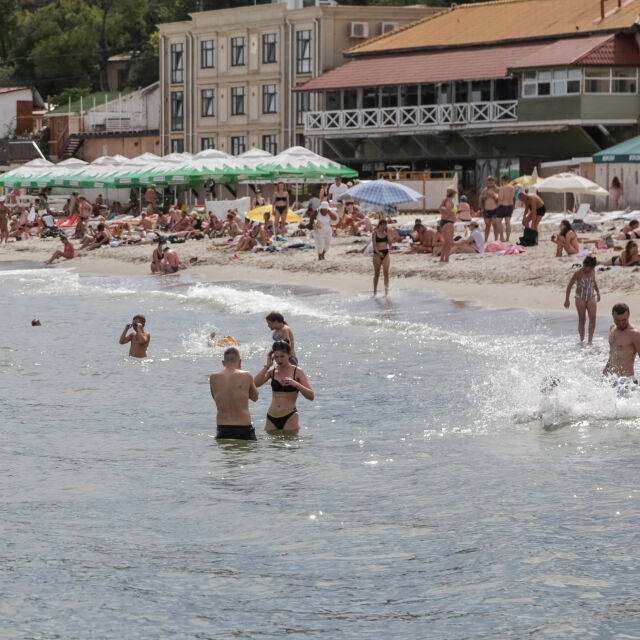 Руските туристи в Крим са намалели, но мнозина не обръщат внимание на рисковете