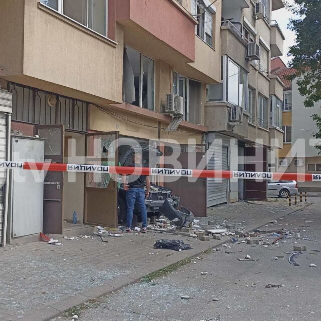 Взрив в гараж в Пловдив, ранен е мъж (СНИМКИ)