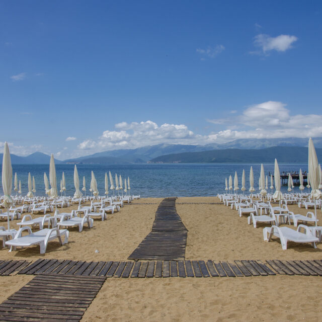 Най-популярният плаж в Македония е празен