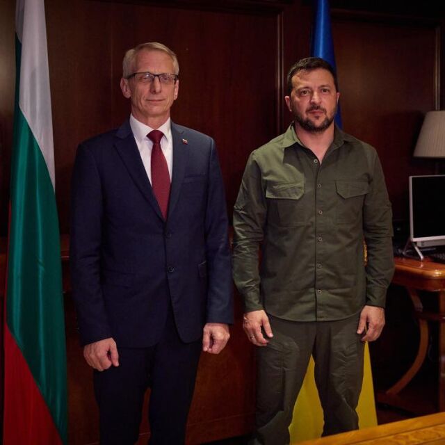 Денков на среща със Зеленски: Благодаря на България за военната и политическа подкрепа (СНИМКА)