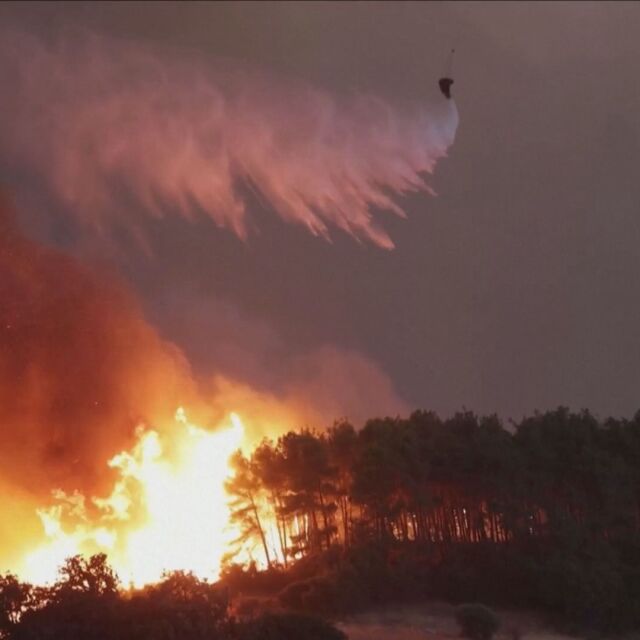 Пожарът в Гърция: Огънят взе жертви, стигна до границата с България (ОБЗОР)